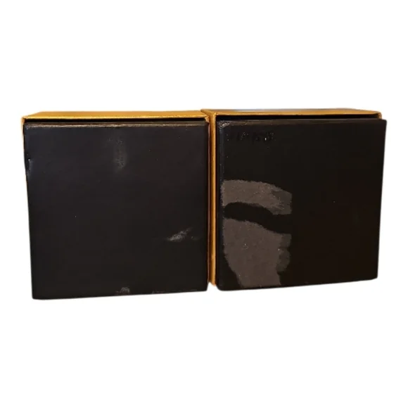 Monet Brooch Pin Duo – New in Box – Floral & Pearl Wreath Designs - Picture 6 of 6